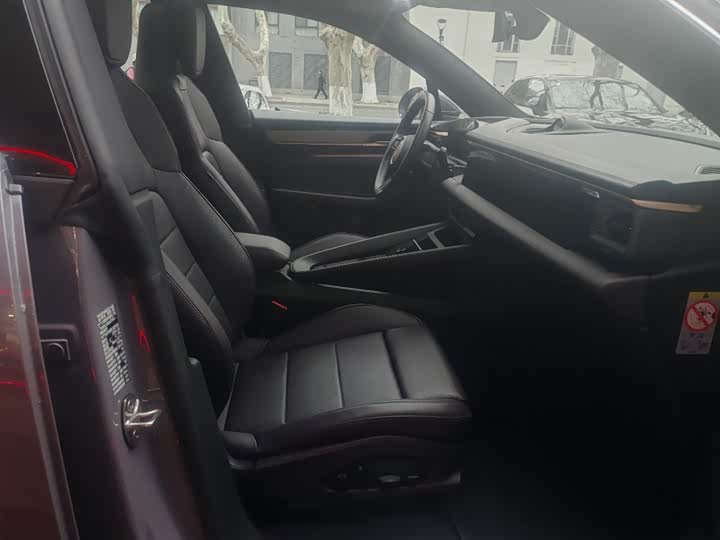 Фото 9 - Porsche Macan EV