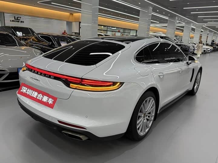 Фото 6 - Porsche Panamera