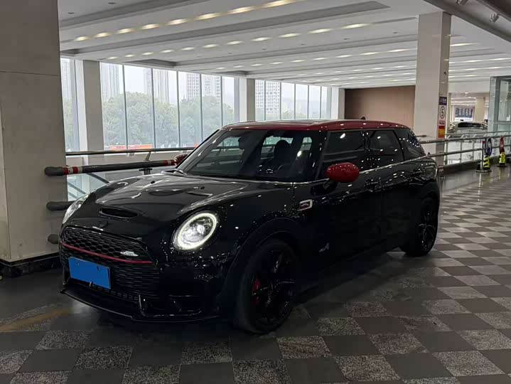 Фото 1 - Mini Clubman JCW