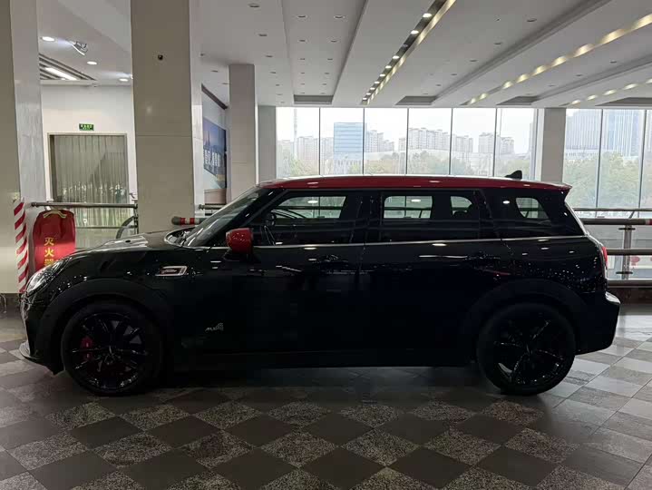 Фото 5 - Mini Clubman JCW