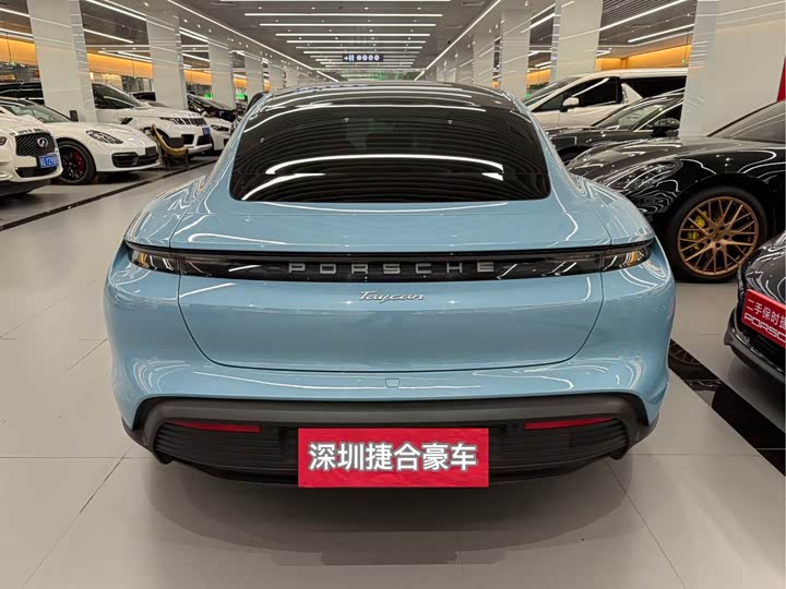Photo 5 - Porsche Taycan