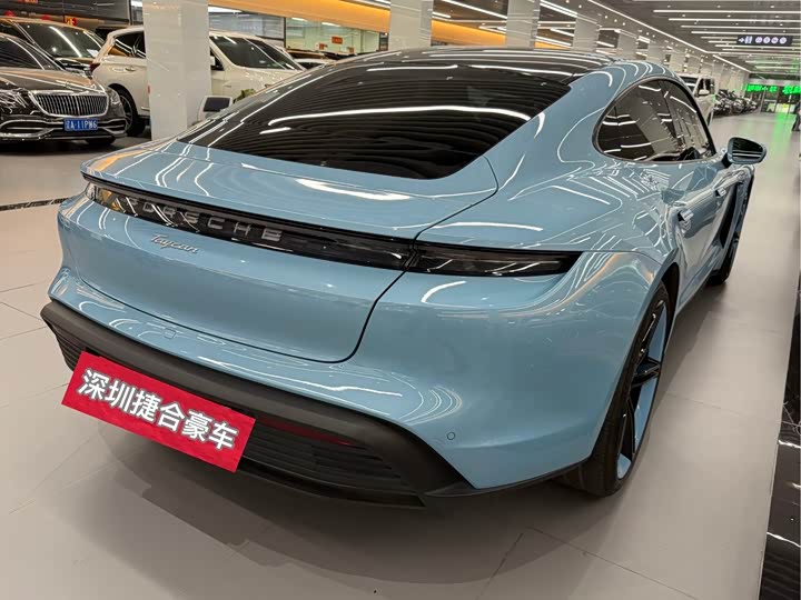 Photo 6 - Porsche Taycan