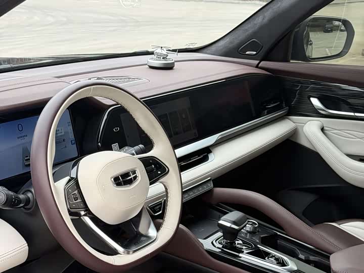 Photo 8 - Geely Monjaro