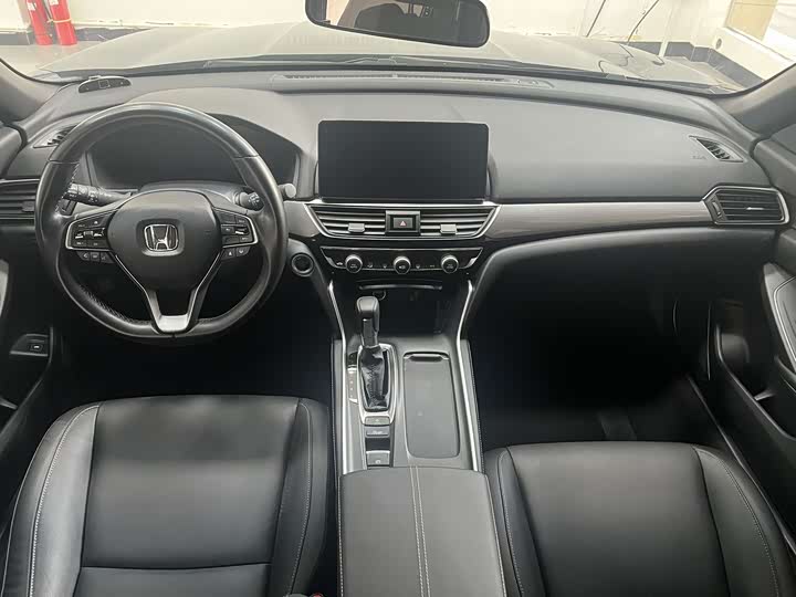 Фото 6 - Honda Inspire