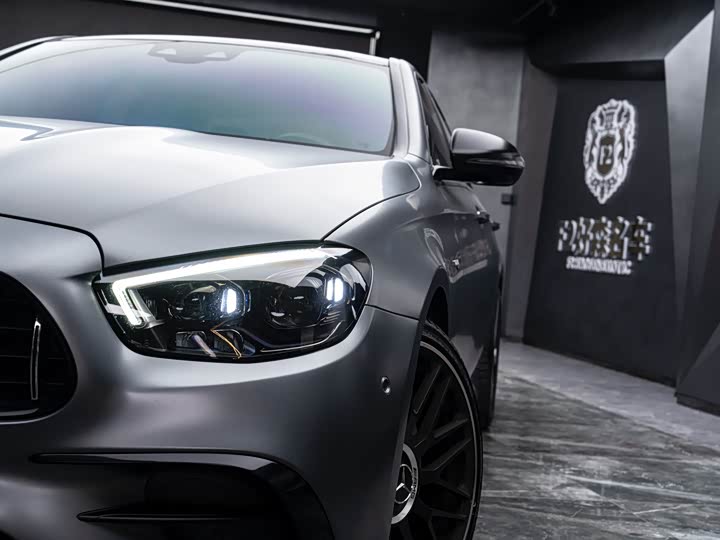 Фото 3 - Mercedes-Benz E-Class AMG