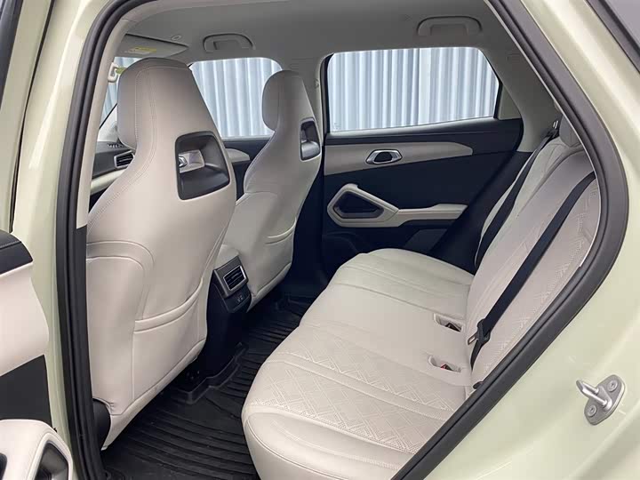 Фото 9 - BYD Yuan Up