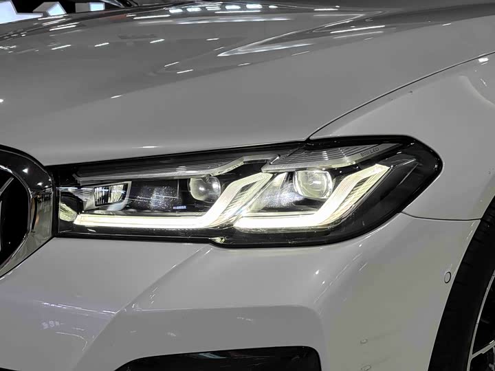 Фото 3 - BMW 5 Series Hybrid