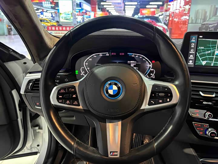 Фото 9 - BMW 5 Series Hybrid