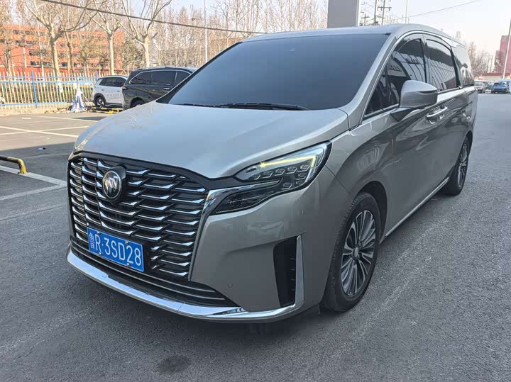 Фото 1 - Buick GL8 ES