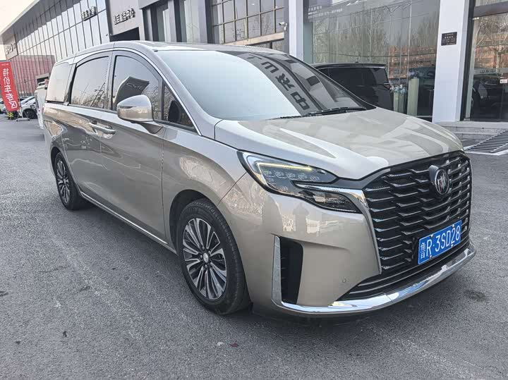 Фото 3 - Buick GL8 ES