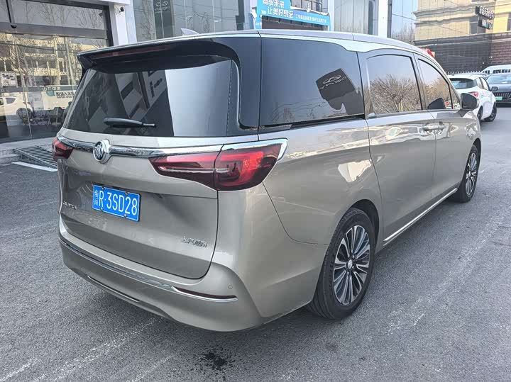 Фото 5 - Buick GL8 ES