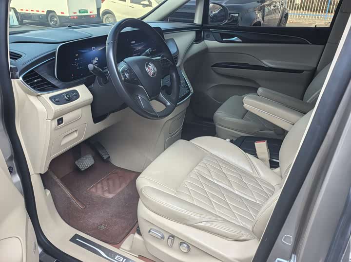 Фото 8 - Buick GL8 ES