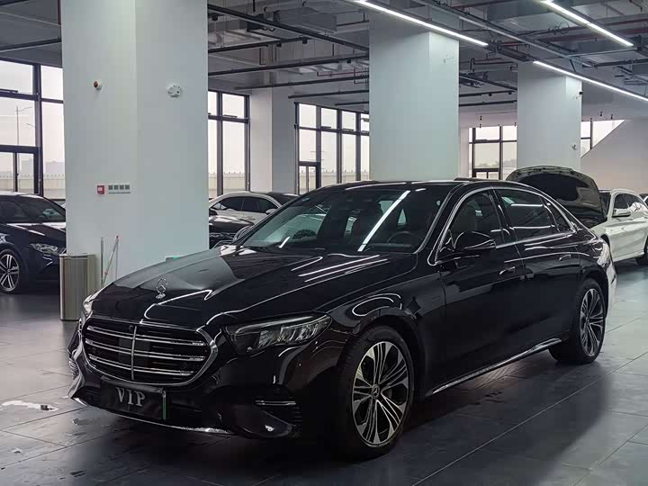 Фото 1 - Mercedes-Benz E-Class Hybrid