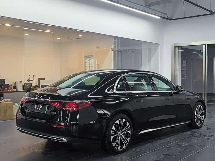 Фото 4 - Mercedes-Benz E-Class Hybrid