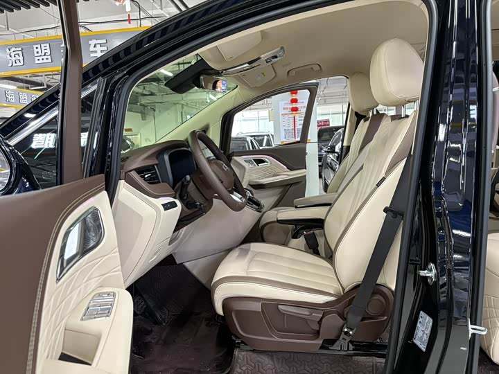 Фото 4 - Bestune M9