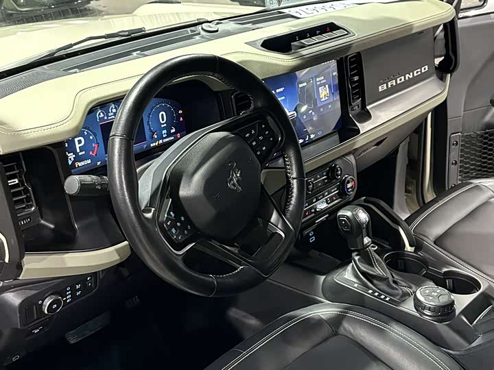 Фото 5 - Ford Bronco