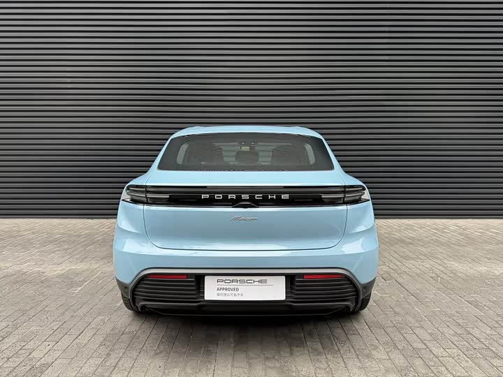 Фото 5 - Porsche Macan EV