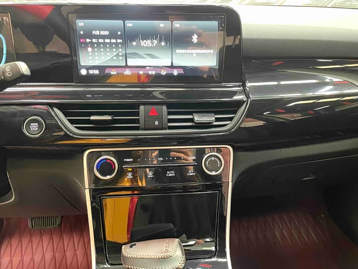 Фото 7 - Kia Seltos