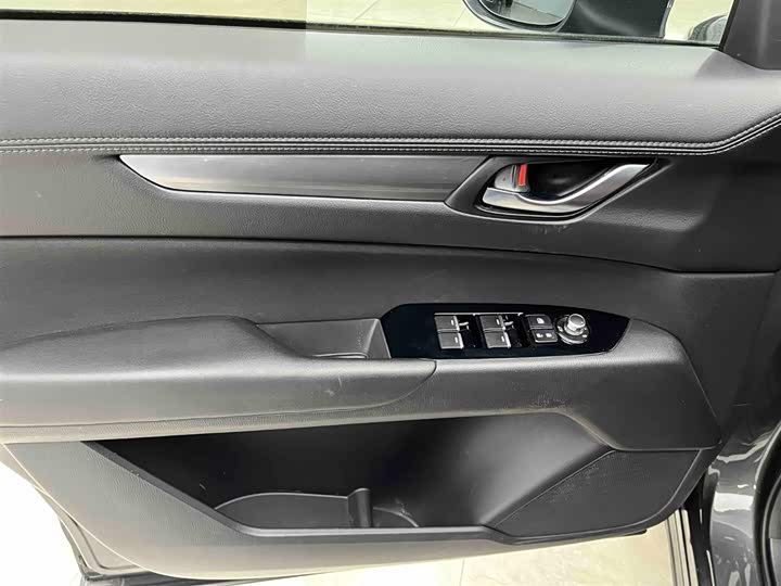 Фото 8 - Mazda CX-5