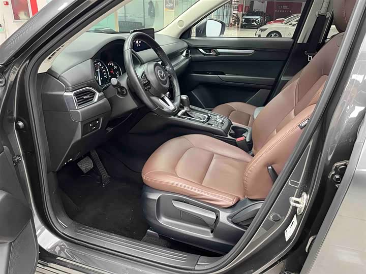 Фото 9 - Mazda CX-5