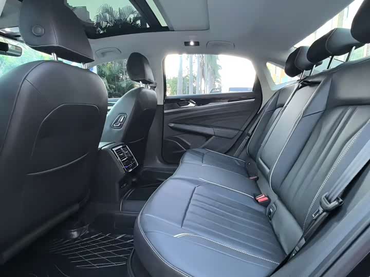 Фото 6 - Volkswagen Passat