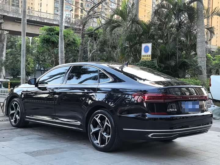 Фото 7 - Volkswagen Passat