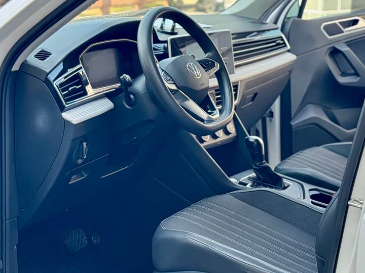 Фото 5 - Volkswagen Tiguan L Pro