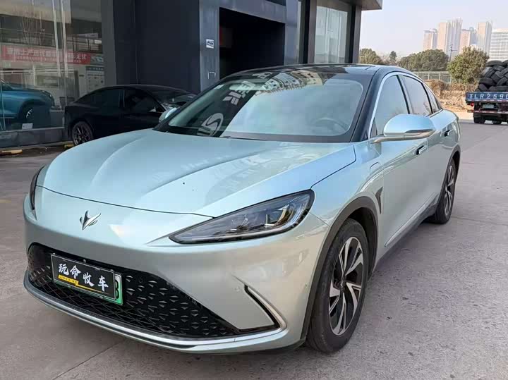 Фото 1 - BAIC Arcfox Alpha S