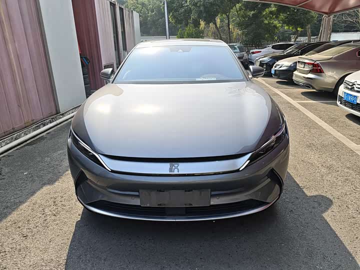 Фото 2 - BYD Han