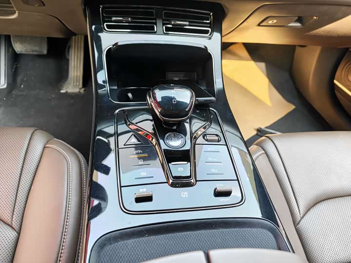 Фото 7 - BYD Han