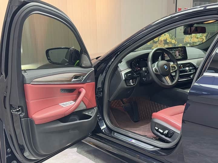 Фото 4 - BMW 5 Series