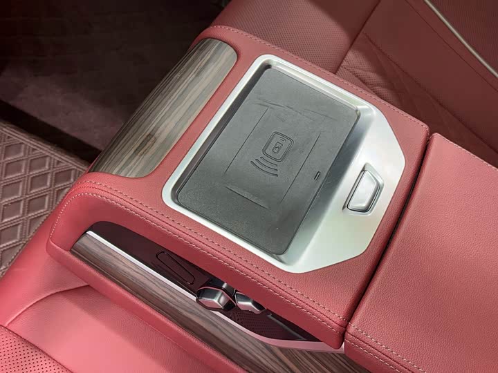 Фото 8 - BMW 5 Series