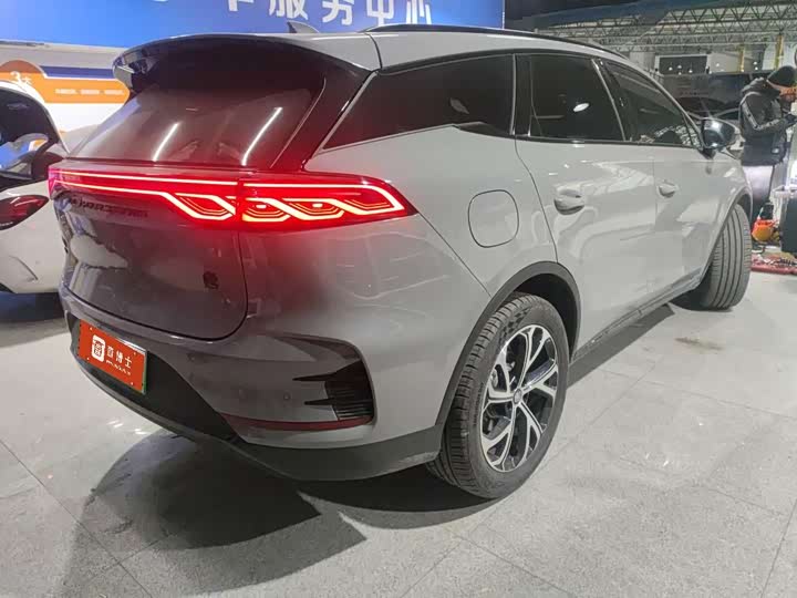 Фото 4 - BYD Tang Hybrid/EV