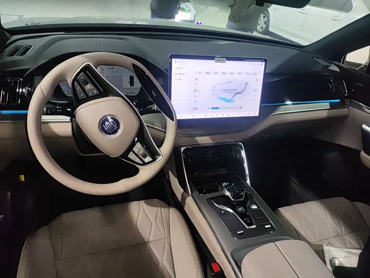 Фото 5 - BYD Tang Hybrid/EV