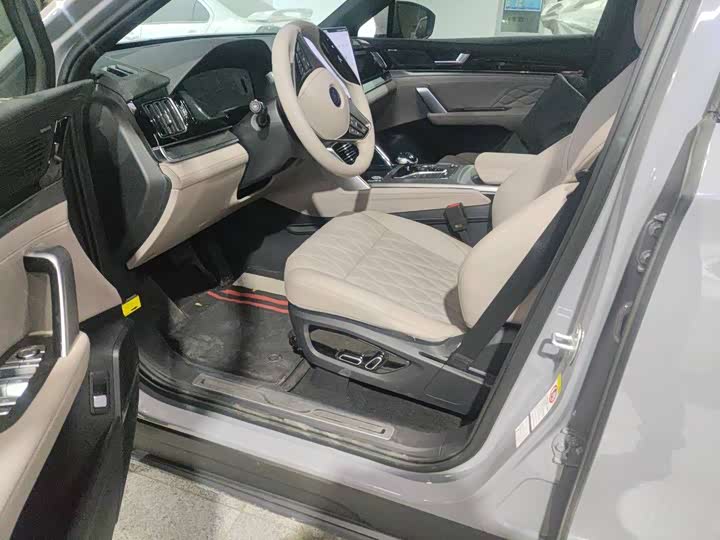 Фото 6 - BYD Tang Hybrid/EV