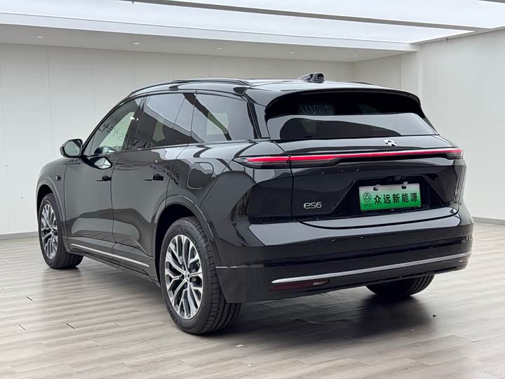 Фото 7 - Nio ES6