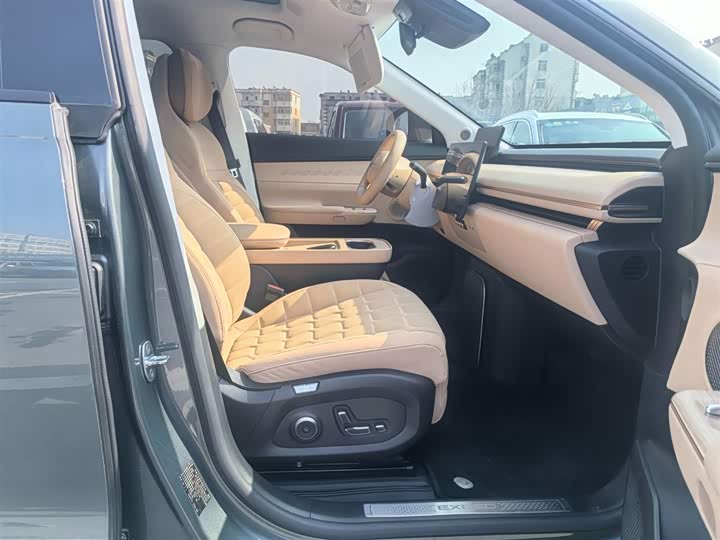 Фото 3 - Exeed Sterra ET