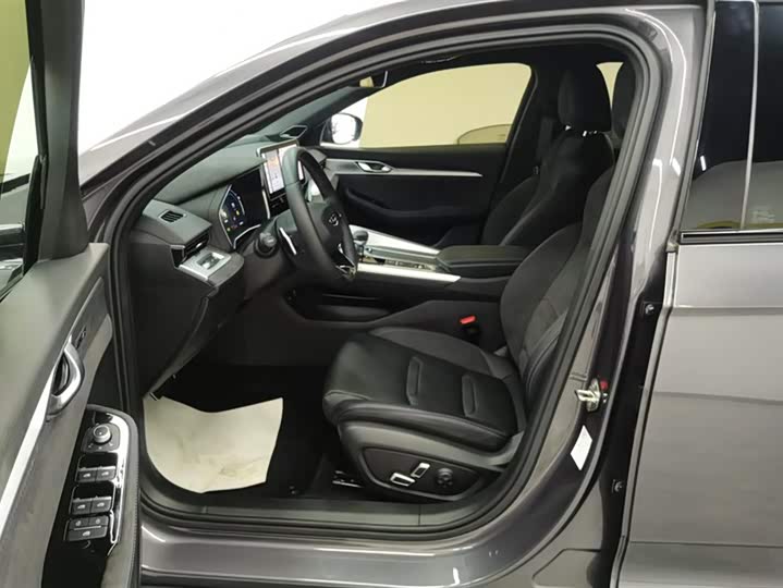 Photo 9 - Geely Preface