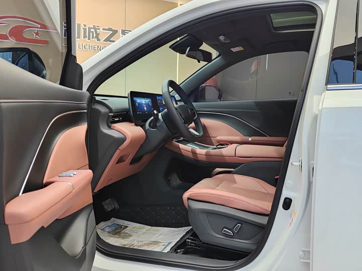 Фото 9 - Changan CS55 Plus