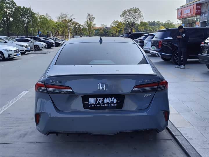 Фото 8 - Honda Inspire