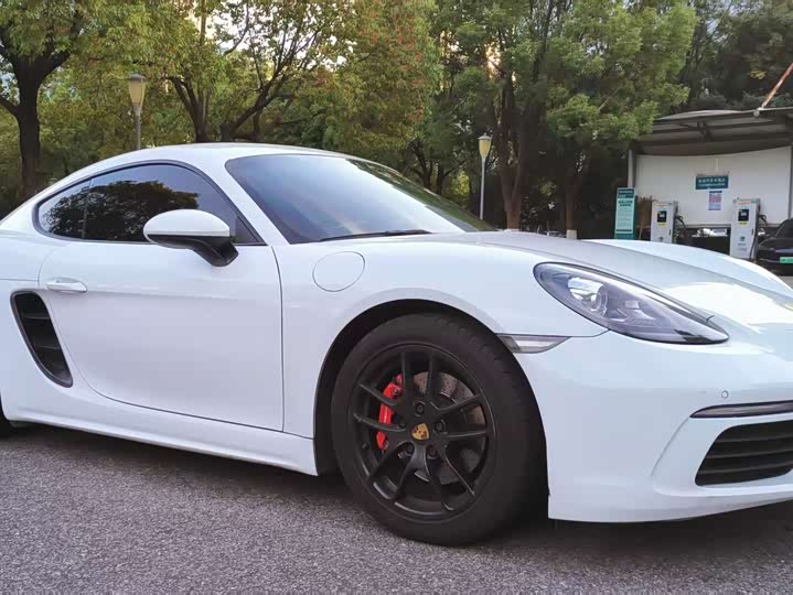 Фото 8 - Porsche 718