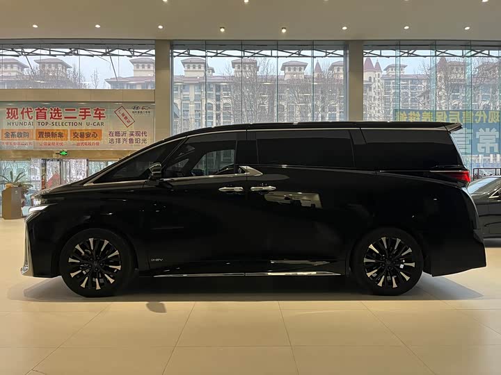 Фото 3 - Toyota Vellfire