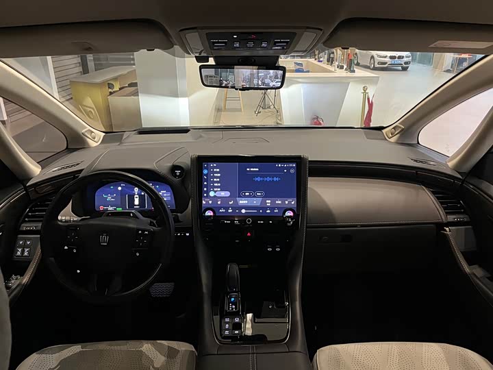 Фото 6 - Toyota Vellfire