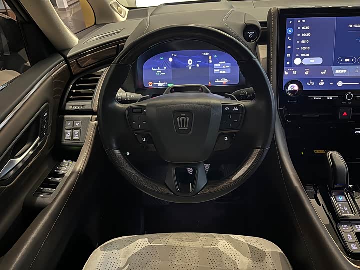 Фото 8 - Toyota Vellfire