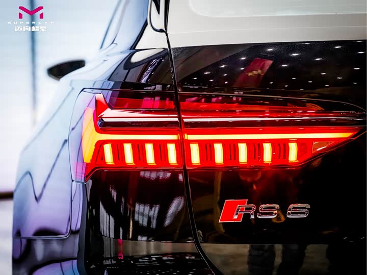 Фото 6 - Audi RS 6