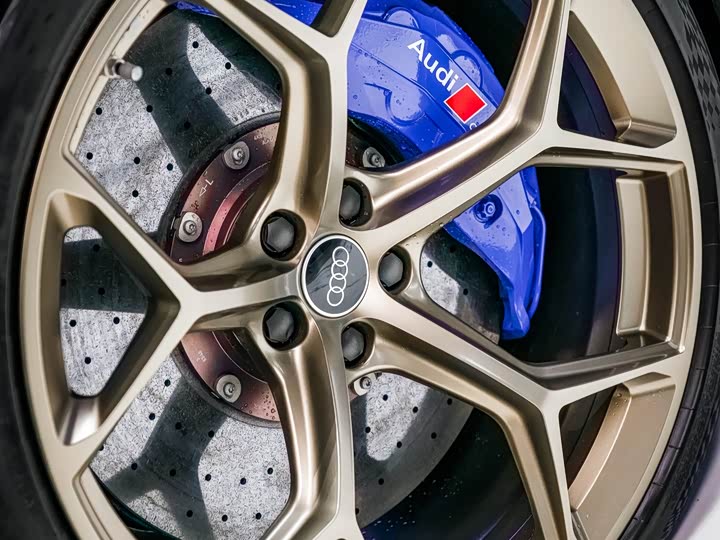 Фото 7 - Audi RS 6