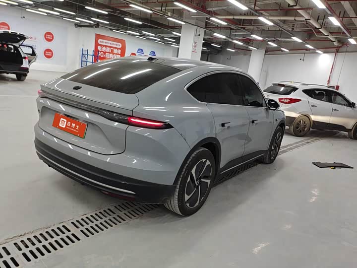 Фото 4 - Nio EC6