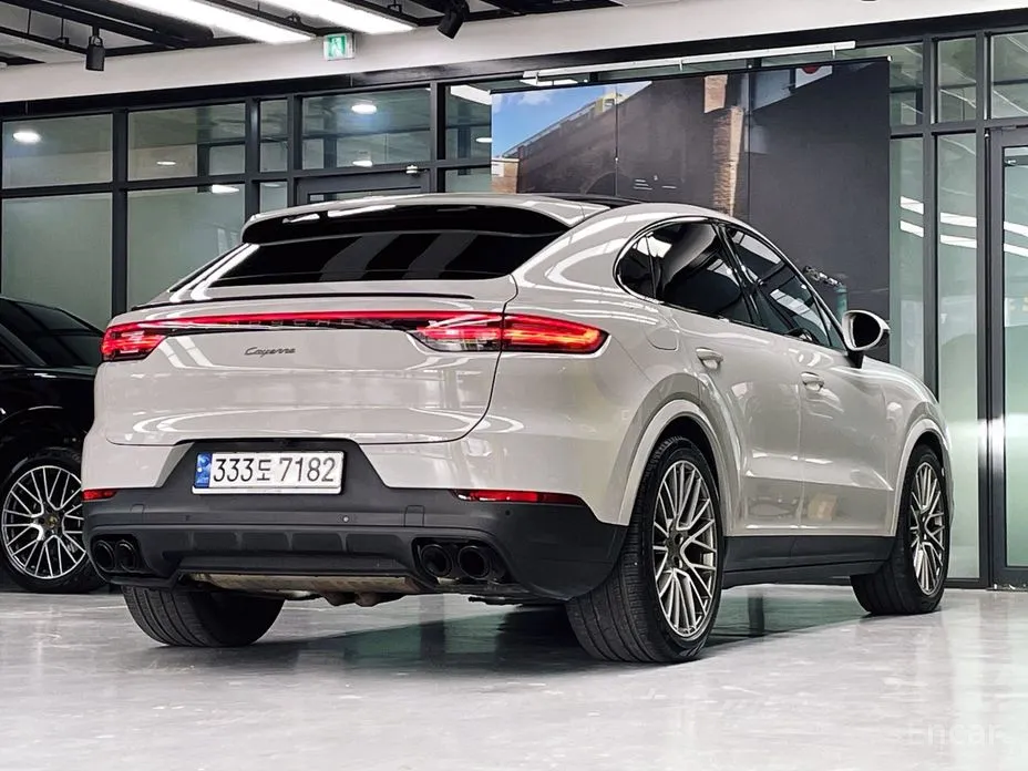Фото 2 - Porsche Cayenne