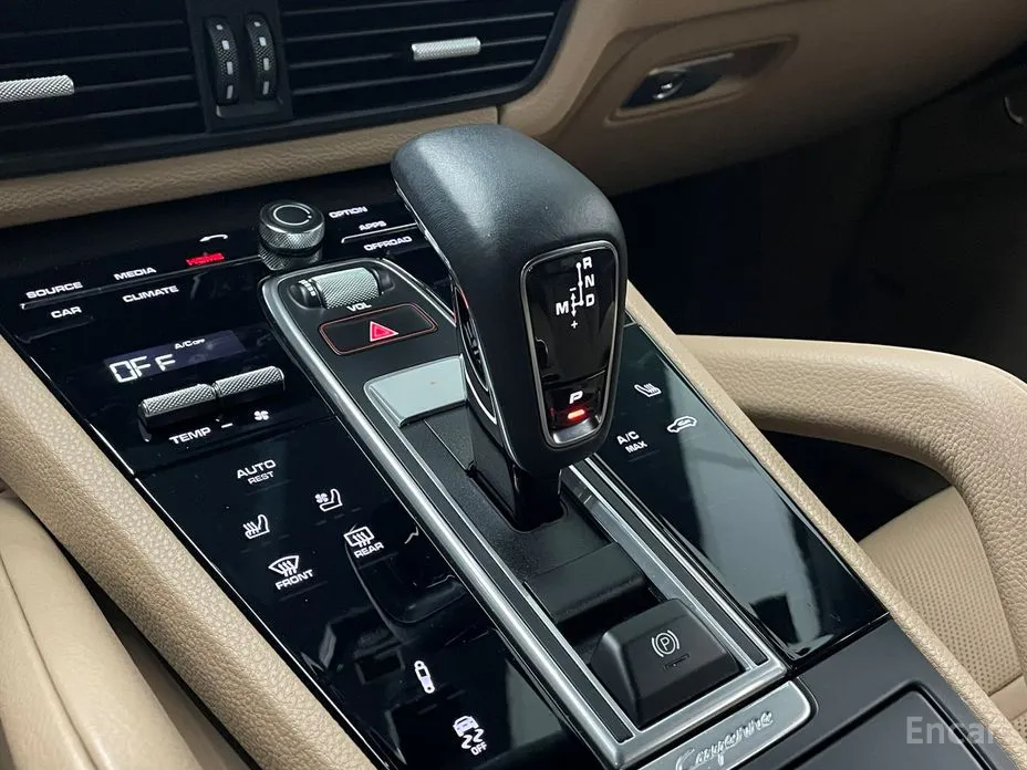 Фото 9 - Porsche Cayenne