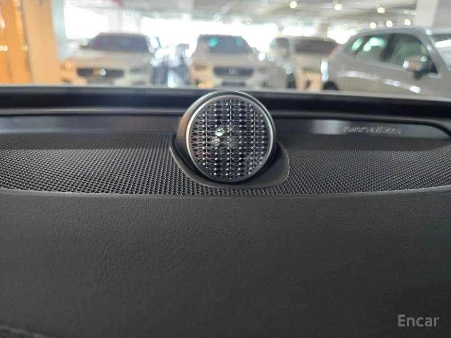 Фото 16 - Volvo XC90